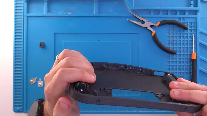 Mounting Internal Back Face Batteries - Part 2 